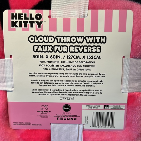 Hello Kitty faux fur reverse huge fluffy blanket - Picture 4 of 11